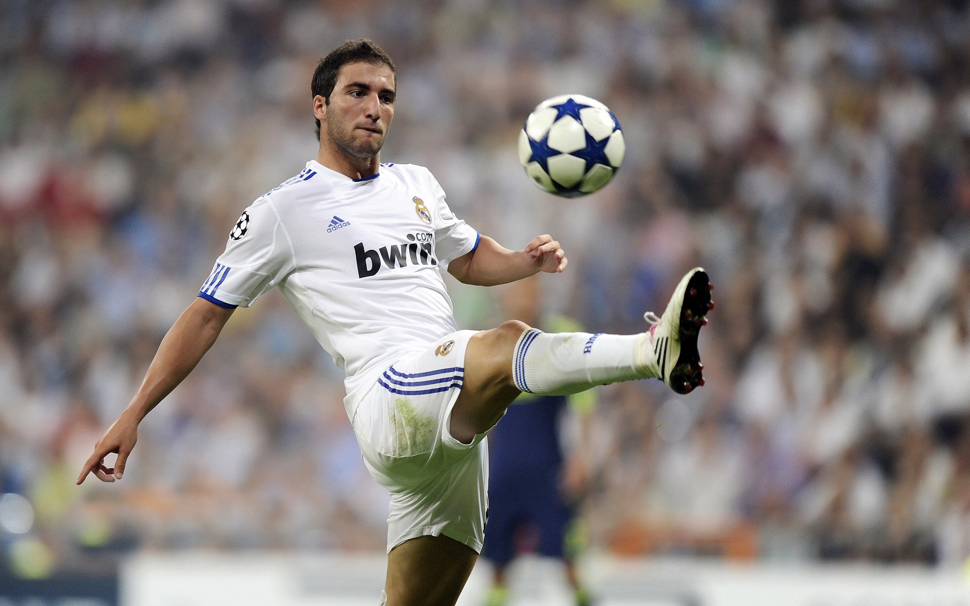 基米希一锤定音，哥伦比亚战术纪律下的速胜启示